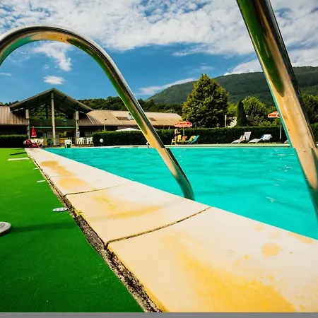 Le Pre Morjal Parque de Campismo Ispagnac