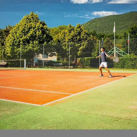 Parque de Campismo Le Pre Morjal *